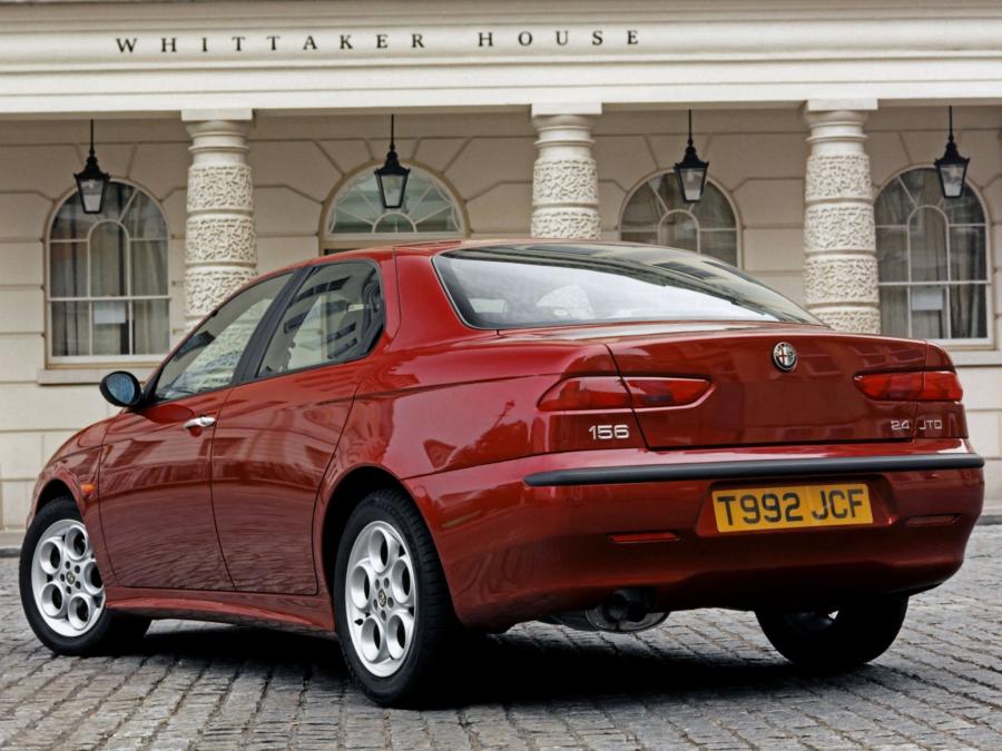  Alfa Romeo 156 (932A) 1997 года  (UK) (фото 6 из 14)